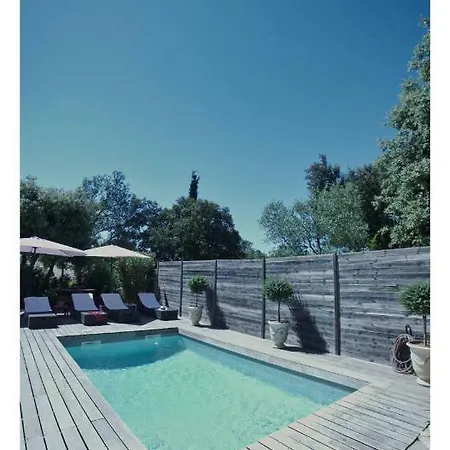 Le Relais Des Capitelles 3* Aubais