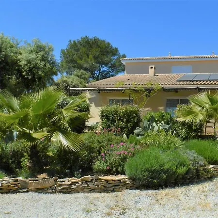 Le Relais Des Capitelles 3* Aubais